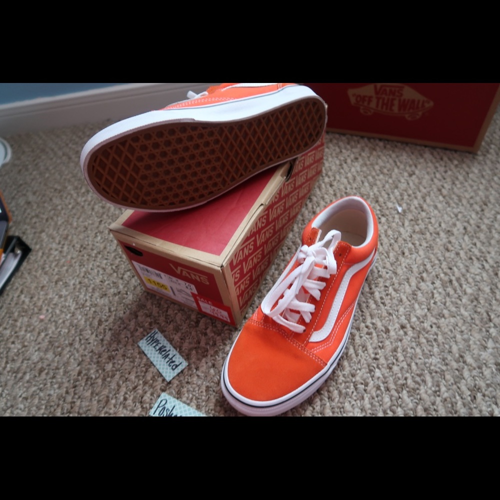 Vans - Picture 4 of 7